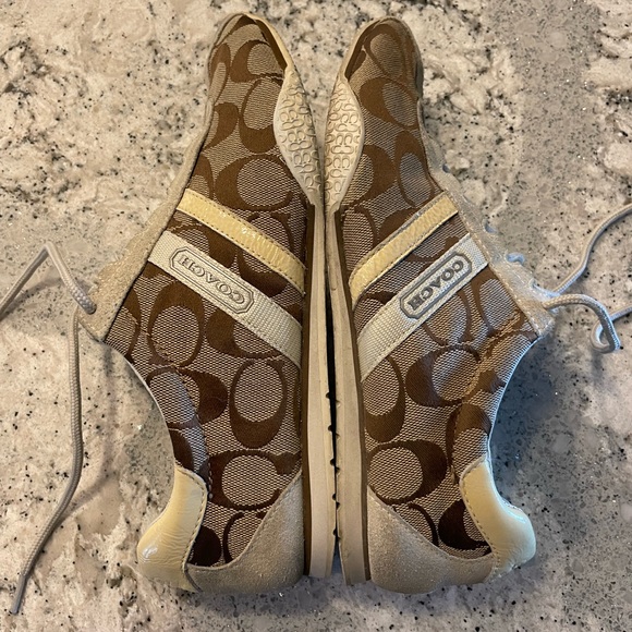 Authentic Coach Katelyn Shoes in great condition - Picture 3 of 3